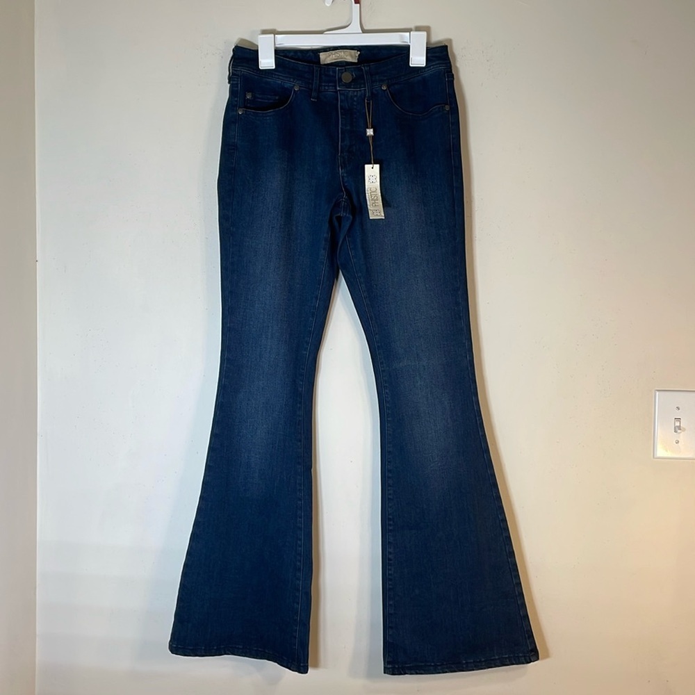 PHISTIC Flare Leg Jeans. 28 x 33. NWT.
